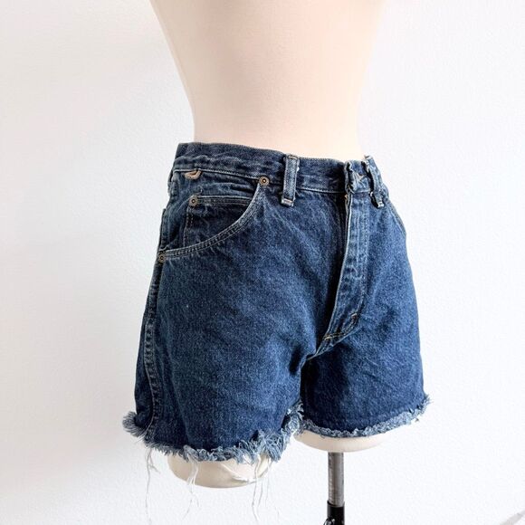 Vintage Wrangler Medium Wash Shorts High Waisted Cutoff 28”-29” - Picture 2 of 7